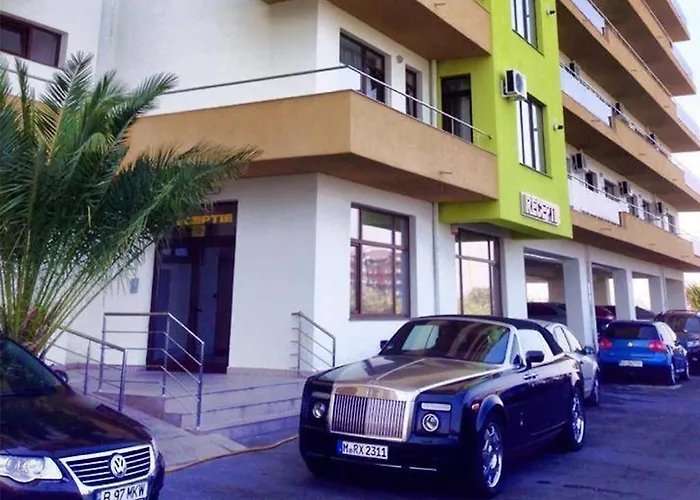 Maxx Aparts Summerland Sunwaves Daire