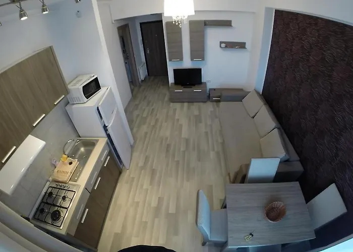 Maxx Aparts Summerland Sunwaves