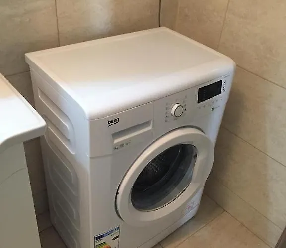 Maxx Aparts Summerland Sunwaves *